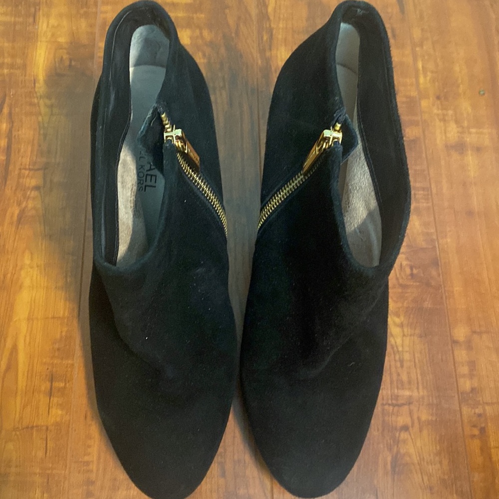 NWT MICHAEL MICHAEL KORS HAVEN BLACK SUEDE BOOTS - Picture 2 of 9